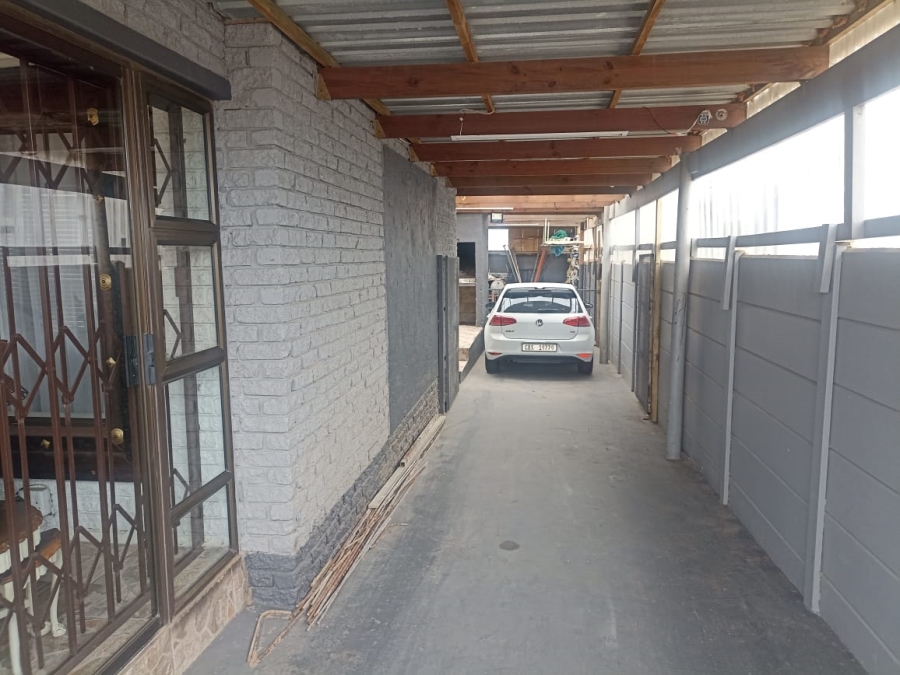 5 Bedroom Property for Sale in Mossel Bay Ext 13 Western Cape